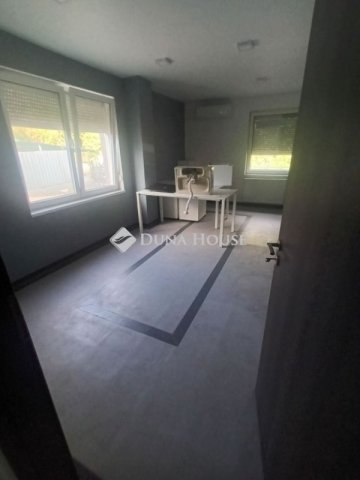 Eladó családi ház, Budapesten, XVIII. kerületben 220 M Ft