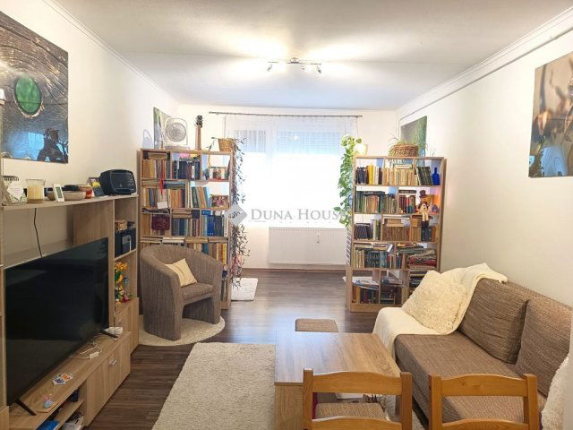 Eladó panellakás, Sopronban, Kazinczy Ferenc téren 56.5 M Ft