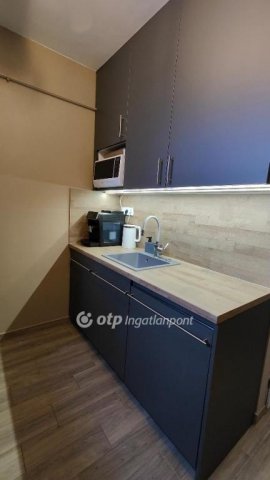 Eladó panellakás, Budapesten, X. kerületben 89.9 M Ft, 3 szobás