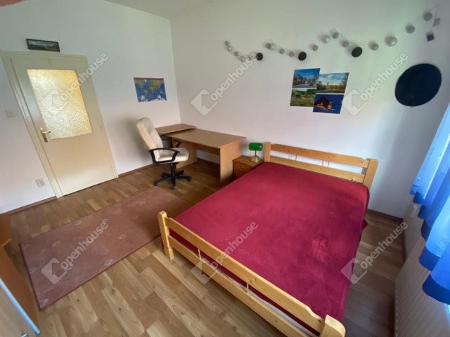 Kiadó téglalakás, albérlet, Szegeden 160 E Ft / hó, 3 szobás