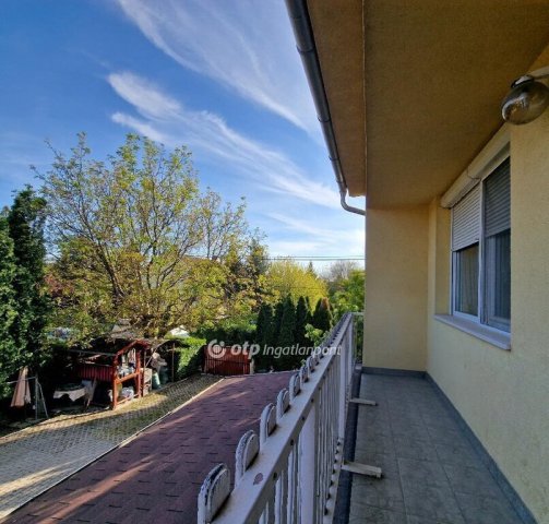 Eladó téglalakás, Érden 84.9 M Ft, 2+2 szobás