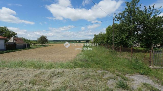 Eladó családi ház, Kálócfán 59.99 M Ft, 4 szobás