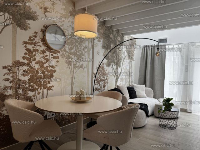 Kiadó sorház, albérlet, Budapesten, II. kerületben 250 E Ft / hó