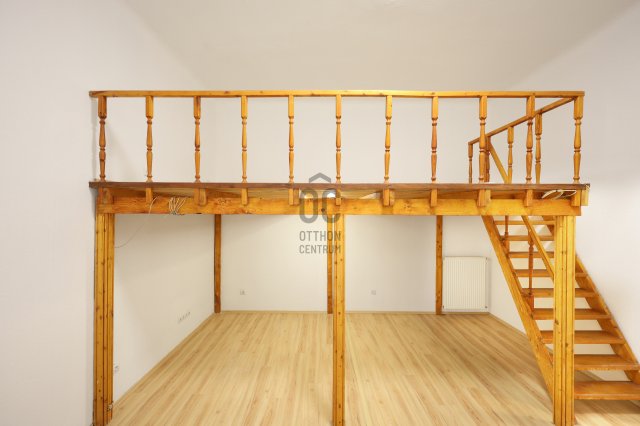 Eladó téglalakás, Budapesten, VI. kerületben 65 M Ft, 2 szobás