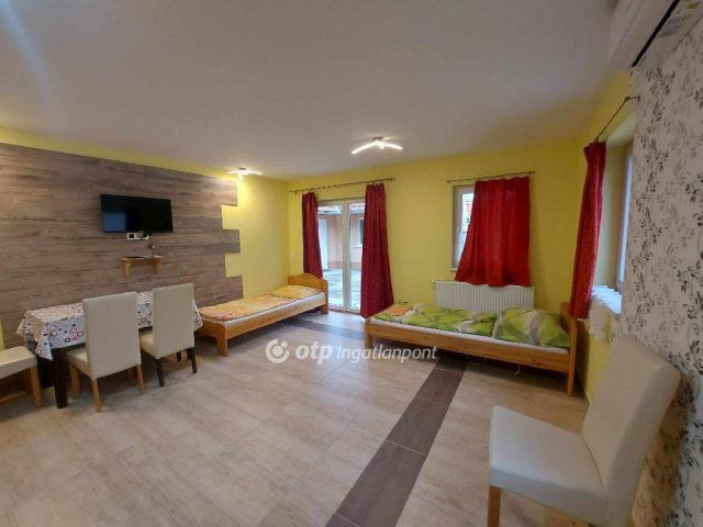 Eladó hotel, Dávodon 74.9 M Ft / költözzbe.hu