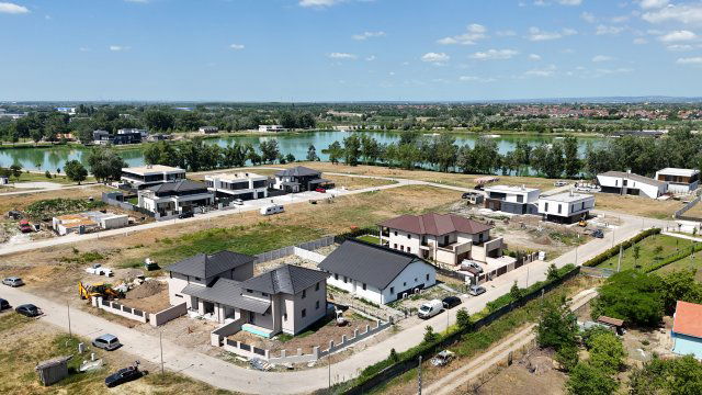 Eladó ikerház, Dunaharasztin 160 M Ft, 4 szobás