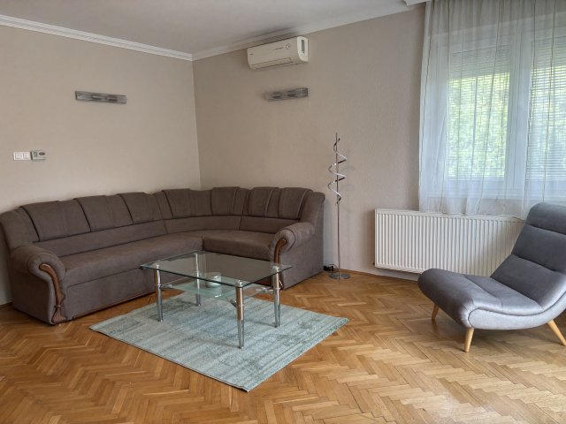 Kiadó téglalakás, albérlet, Debrecenben, Nagyerdei körúton