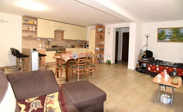 Eladó családi ház, Pécsett 122 M Ft, 4 szobás