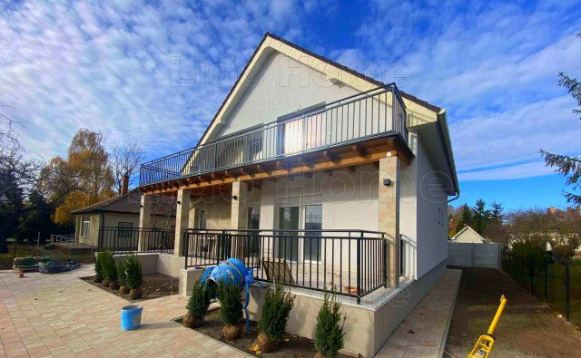 Eladó téglalakás, Siófokon 46.9 M Ft, 1 szobás