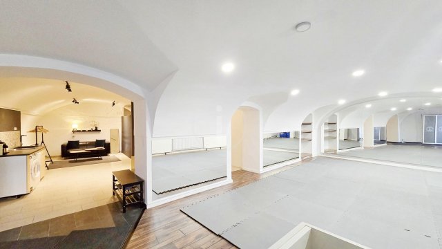 Eladó üzlethelyiség, Budapesten, VI. kerületben 69.9 M Ft