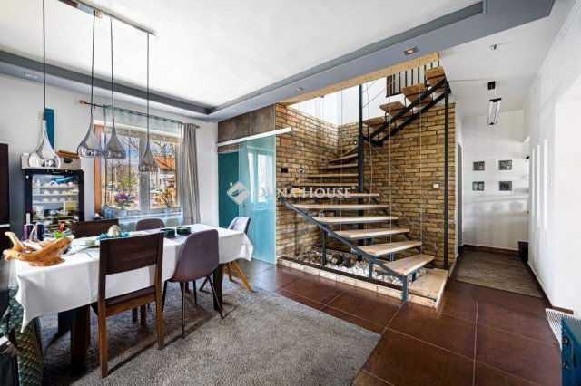 Eladó családi ház, Biatorbágyon 157.9 M Ft, 4 szobás