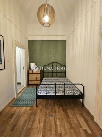 Eladó téglalakás, Budapesten, VIII. kerületben 69 M Ft, 2 szobás