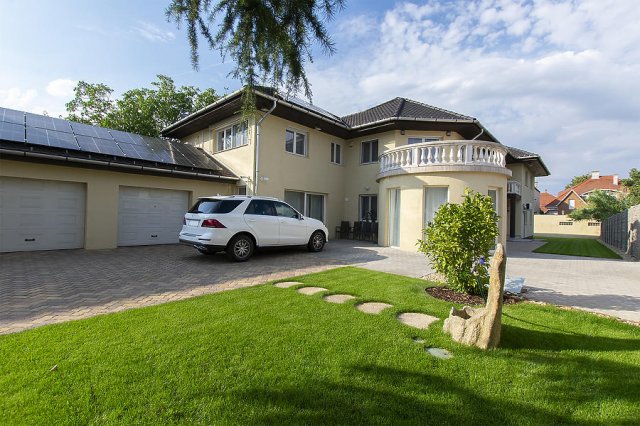 Eladó családi ház, Budapesten, XX. kerületben 350 M Ft, 7 szobás