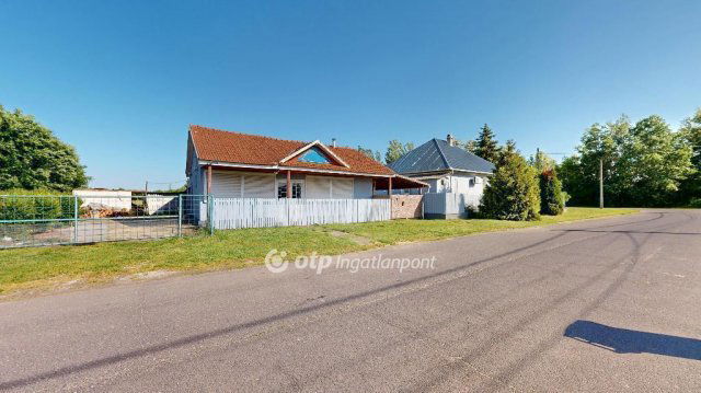 Eladó családi ház, Tiszaújvárosban 32.5 M Ft, 2 szobás