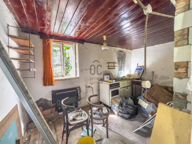 Eladó családi ház, Etyeken 39.9 M Ft, 2 szobás