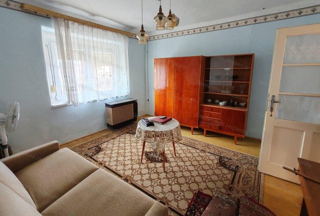 Eladó családi ház, Hevesen 20 M Ft, 2 szobás