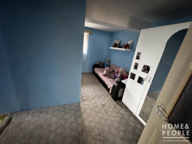 Eladó családi ház, Makón 22 M Ft, 3 szobás