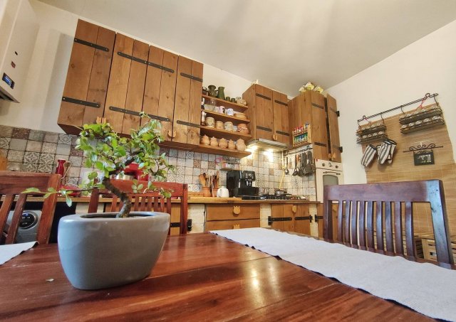 Eladó téglalakás, Szegeden 75.9 M Ft, 5 szobás