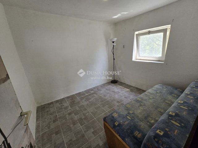 Eladó családi ház, Pilisszántón 34.5 M Ft, 2 szobás