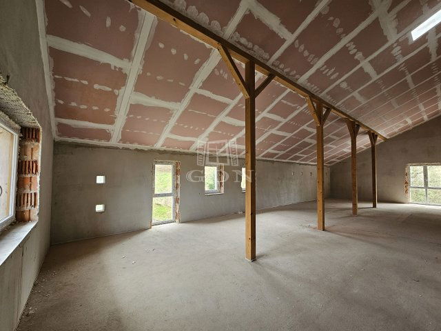 Eladó téglalakás, Budakeszin 85 M Ft, 4 szobás
