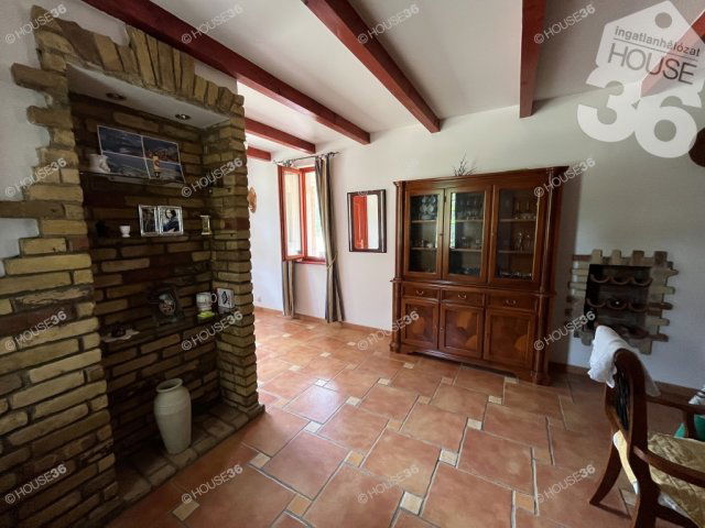 Eladó családi ház, Kerekegyházán 249 M Ft, 7 szobás