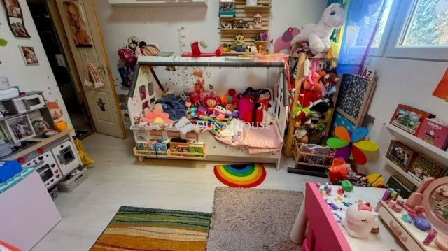Eladó téglalakás, Szombathelyen 48 M Ft, 3 szobás