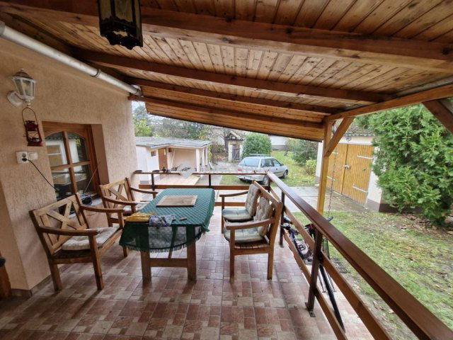 Eladó családi ház, Komáromban 75 M Ft, 3+1 szobás