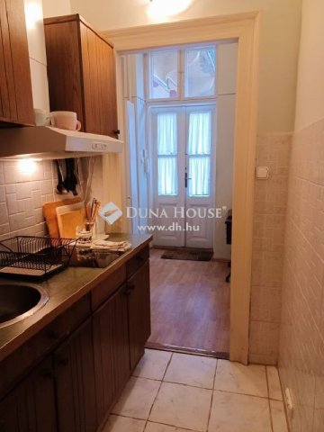 Eladó téglalakás, Budapesten, VI. kerületben 163.2 M Ft