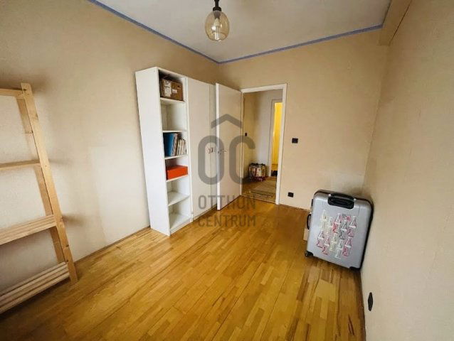 Eladó téglalakás, Szolnokon 44.9 M Ft, 4 szobás