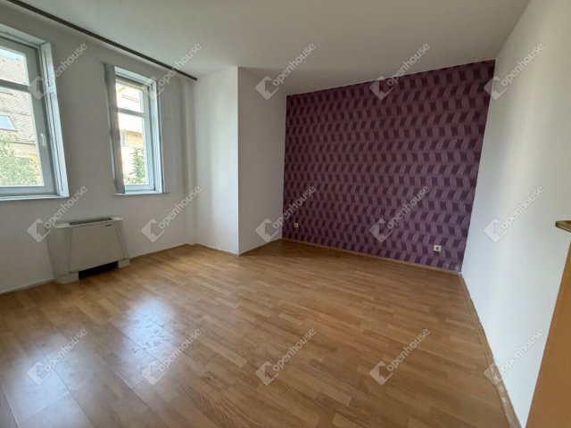 Eladó téglalakás, Zalaegerszegen 43.9 M Ft, 2 szobás