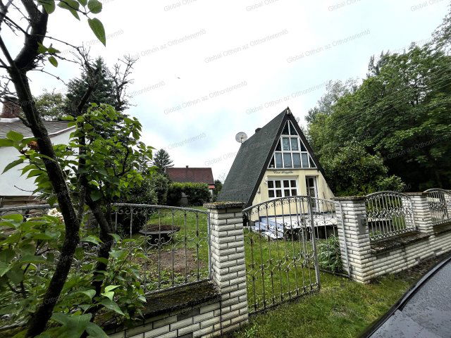 Eladó nyaraló, Győrött 34.99 M Ft, 1+2 szobás