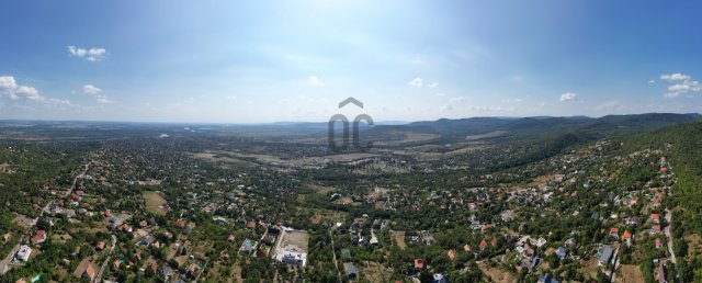 Eladó családi ház, Szentendrén 240 M Ft, 7 szobás