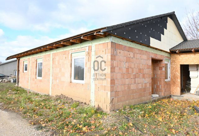 Eladó családi ház, Székesfehérvárott 112 M Ft, 5 szobás