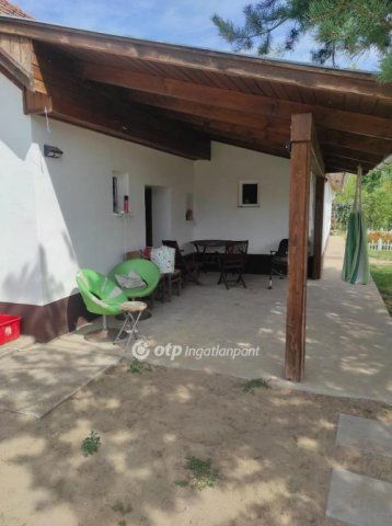 Eladó családi ház, Kiskunfélegyházán 33 M Ft, 1+1 szobás