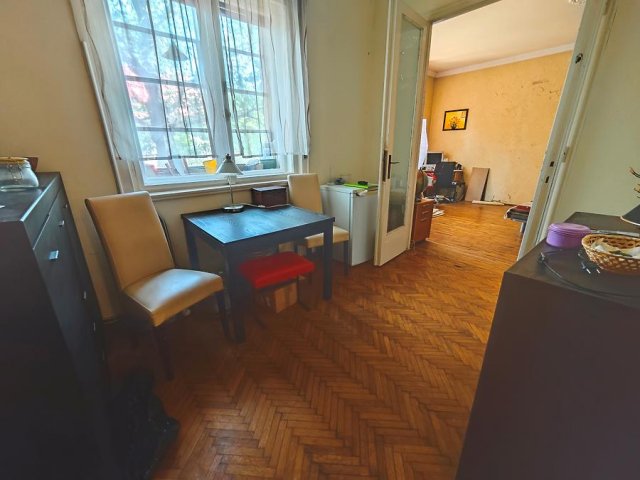 Eladó téglalakás, Budapesten, II. kerületben, Budenz úton