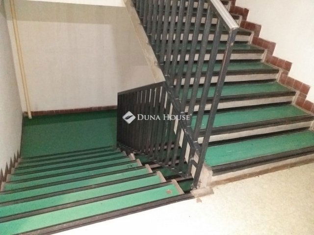 Eladó panellakás, Budapesten, III. kerületben 62.9 M Ft, 2 szobás