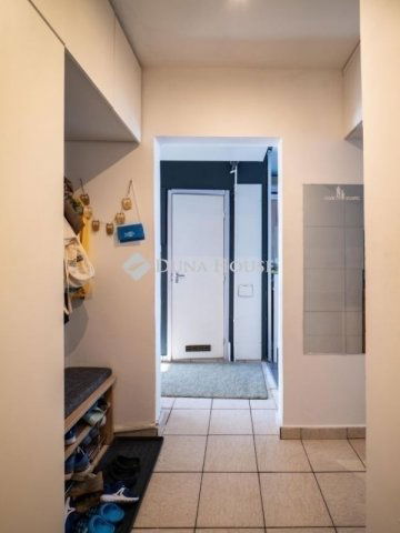 Eladó panellakás, Pécsett 43.9 M Ft, 2 szobás