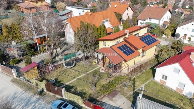 Eladó családi ház, Pomázon 179.9 M Ft, 5 szobás