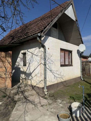 Eladó családi ház, Abonyban 18 M Ft, 1 szobás