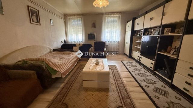 Eladó családi ház, Csényén 20.5 M Ft, 3 szobás