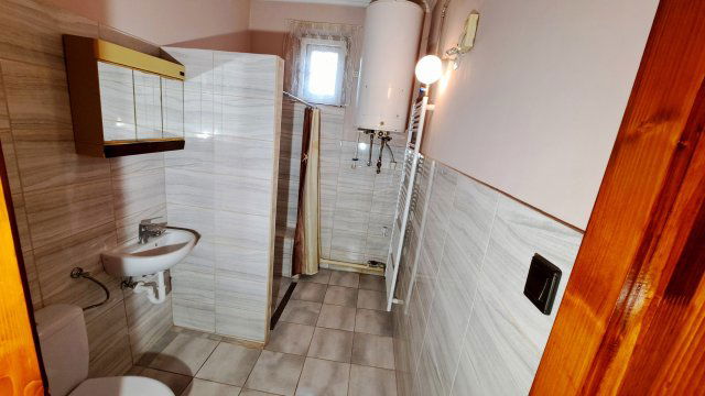Eladó családi ház, Sárosdon 34 M Ft, 3+1 szobás