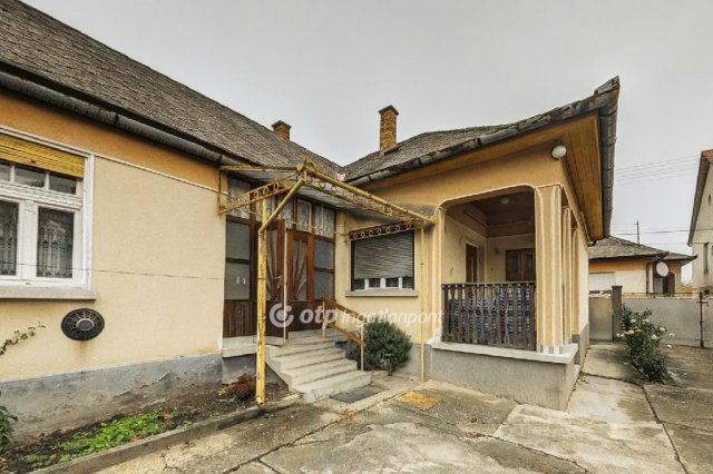 Eladó családi ház, Gyöngyöstarjánon 33 M Ft, 3 szobás
