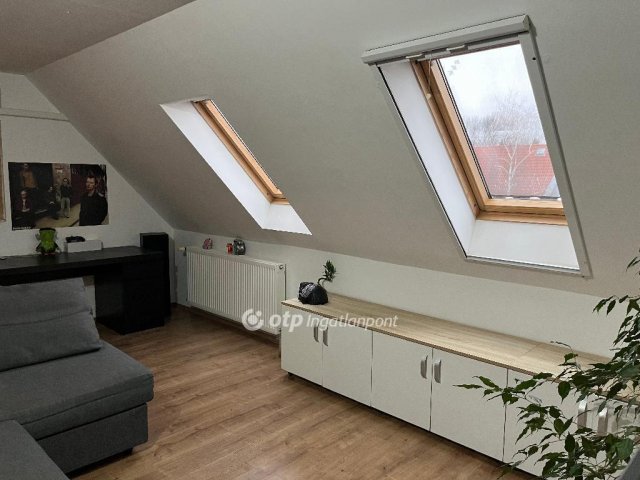 Eladó téglalakás, Egerben 84.9 M Ft, 4 szobás