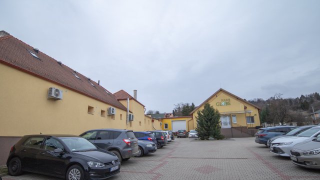 Kiadó ipari ingatlan, Győrújbaráton 2272 E Ft / hó