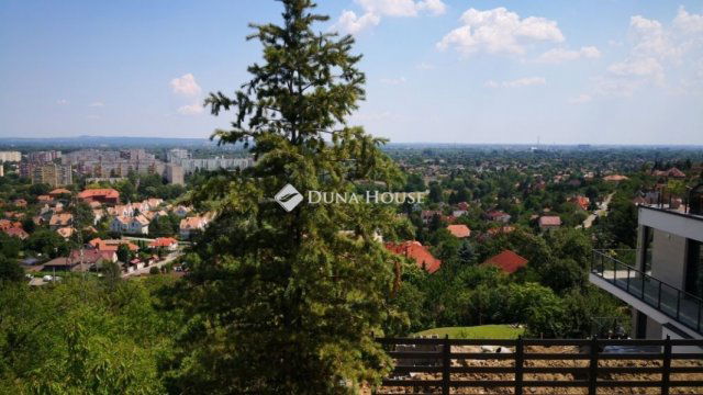 Eladó telek, Budapesten, III. kerületben 127 M Ft