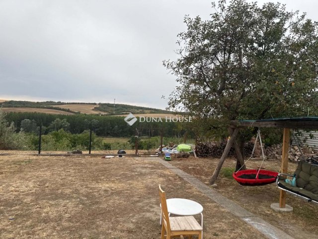 Eladó ikerház, Annavölgyben 39.9 M Ft, 2 szobás