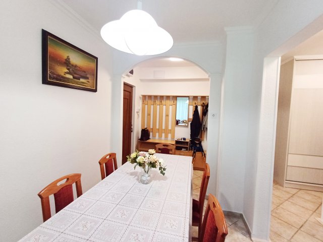Eladó panellakás, Hajdúszoboszlón 55.999 M Ft, 4 szobás