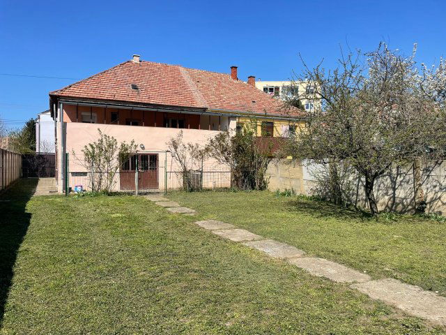 Eladó ikerház, Szombathelyen, Móra Ferenc utcában 65 M Ft