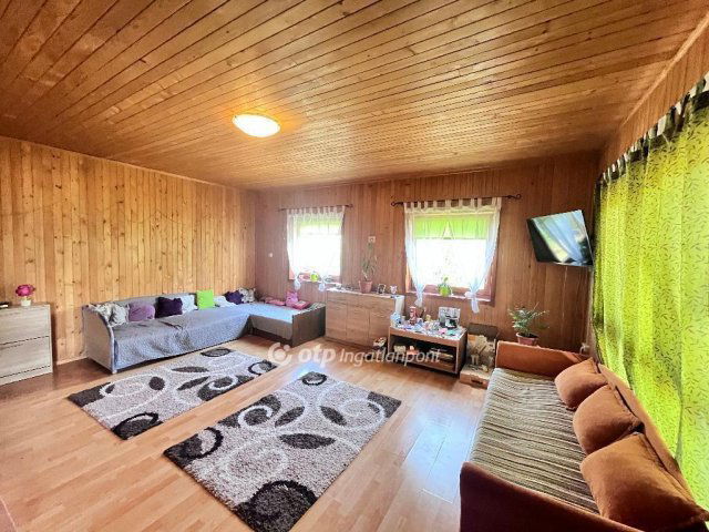 Eladó családi ház, Novajon 40 M Ft, 4 szobás