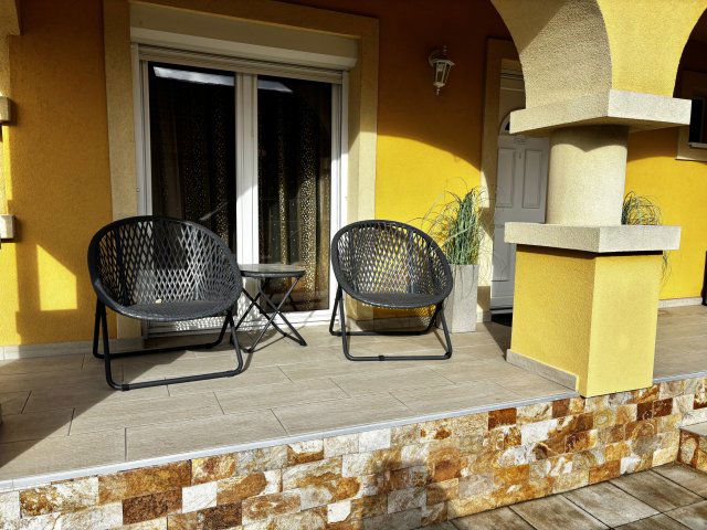 Eladó ikerház, Balatonszőlősön 99 M Ft, 2+2 szobás